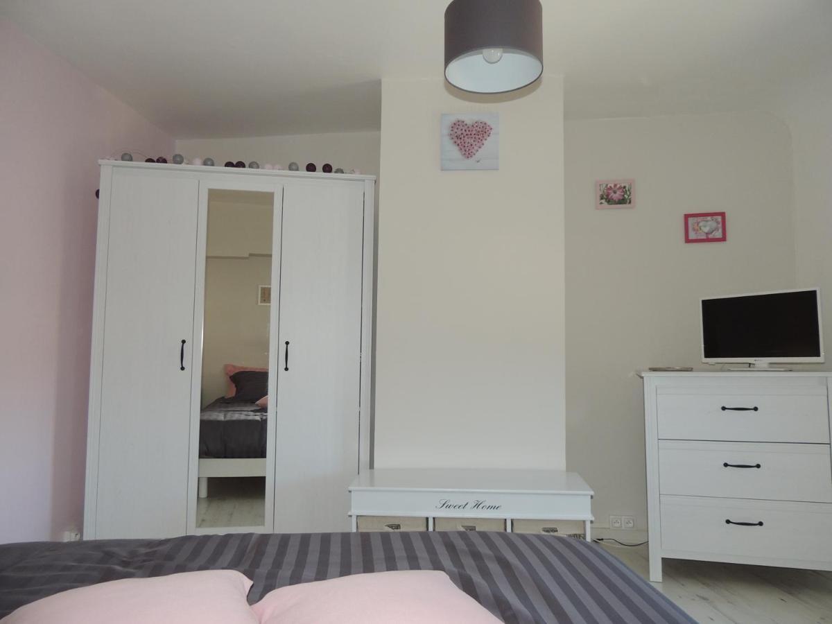 Ilot Bonheur Hotell Ury Exteriör bild